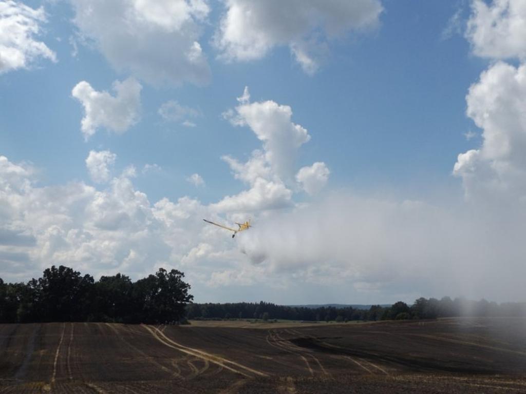pożar, samolot gaśniczy, warmińsko-mazurskie, zboże w ogniu, żniwa