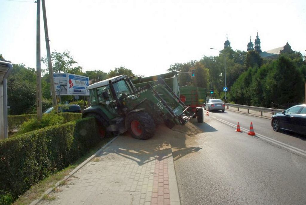 wypadki z udziałem ciągników, jarosław, podkarpacie, policja, wypadek