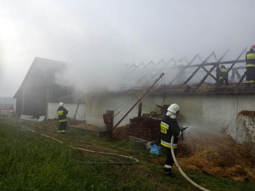 pożar, strażacy, małopolskie, KP PSP Bochnia, pożar od pioruna