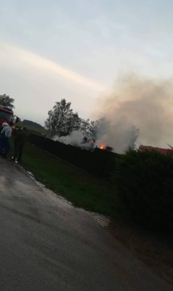 OSP KSRG Ruchna, pożar, burza, straty w gospodarstwie, pożar bel słomy, piorun