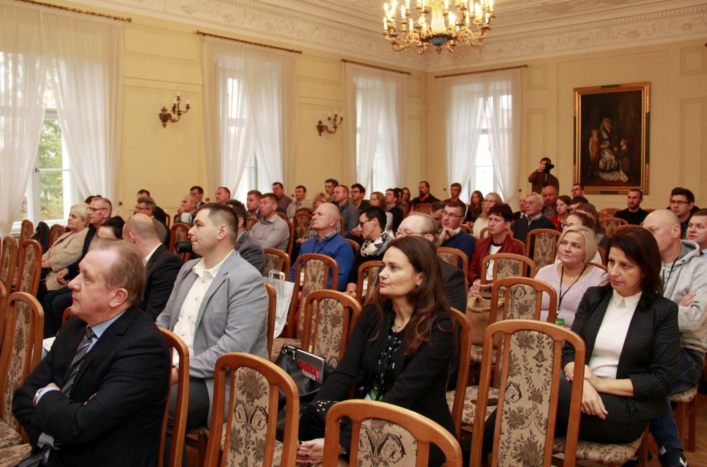 Polmass, konferencja, bydło mleczne, cielęta