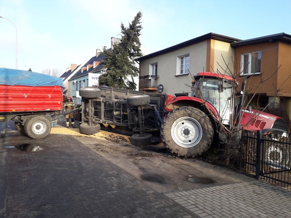 wypadki z udziałem ciągników, wypadki na drogach, biskupiec, jarocin, Patryk Idczak