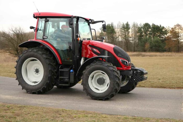 ciagnik valtra