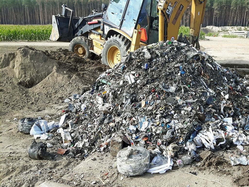 śmieci, utylizacja śmieci, odpady poprodukcyjne, odpady niebezpieczne