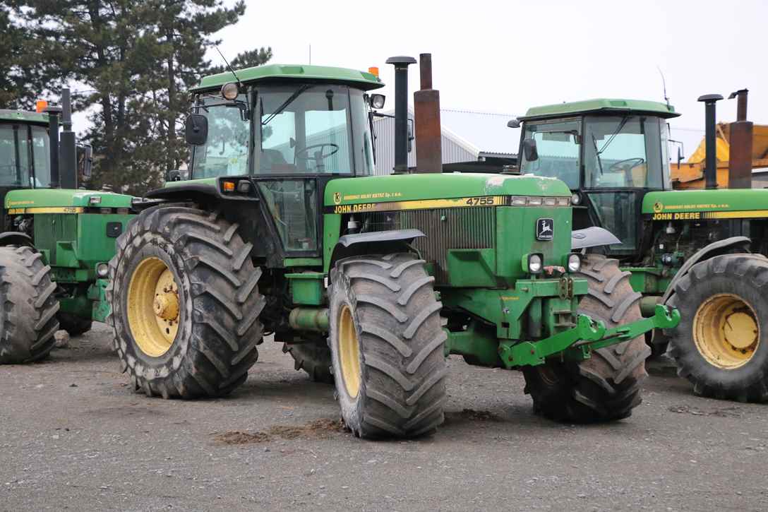 ohn Deere 4755