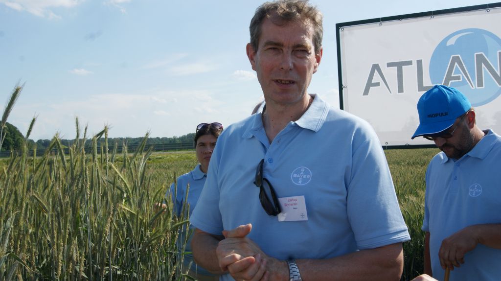 Bayer, CDT w Chechle, Sekator Plus, poletka doświadczalne, Joerg Rehbein, testowanie produktów, ochrona roślin, Dekalb