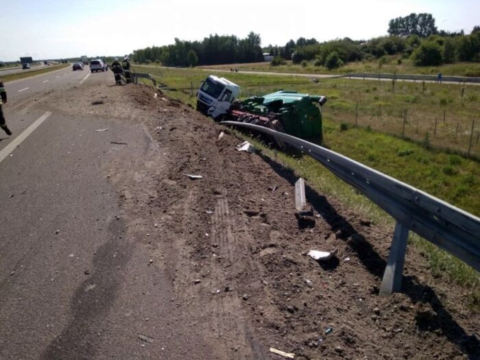 autostrada A4, przewóz kombajnu, kmp policji w rzeszowie, węzeł Rzeszów Wschód