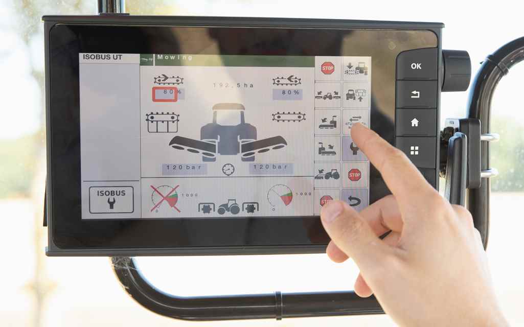 Valtra_dwa terminale_ISOBUS