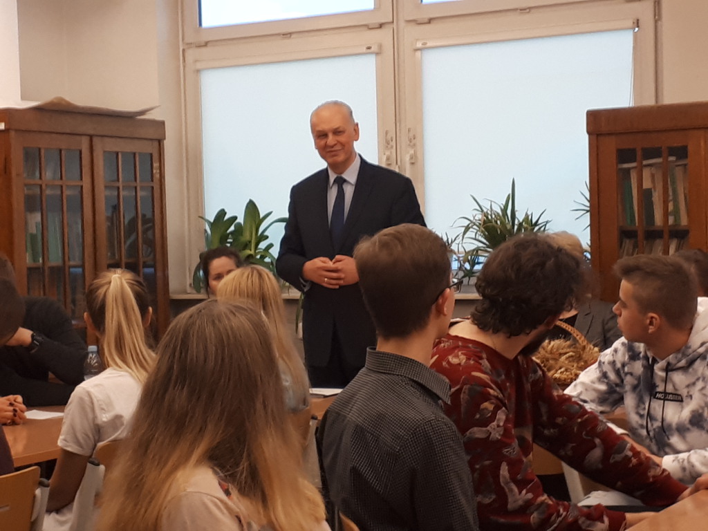 Andrzej Chodkowski, Irena Suwara, studuenci WRiB