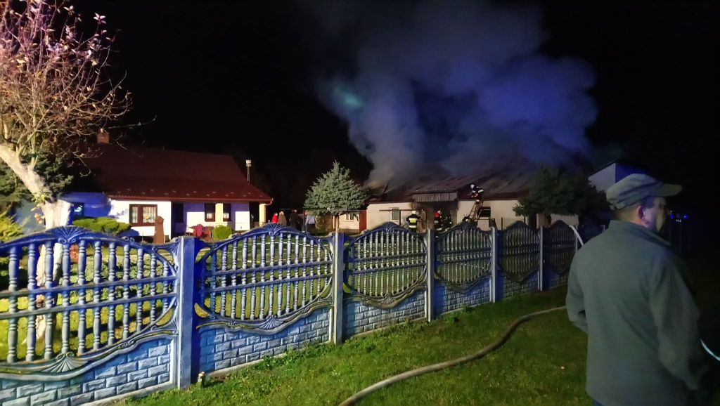 Suchodaniec, poiwiat strzelecki, zawalona stodoła