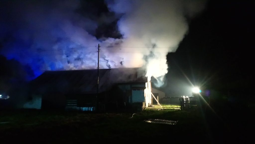 Suchodaniec, poiwiat strzelecki, zawalona stodoła