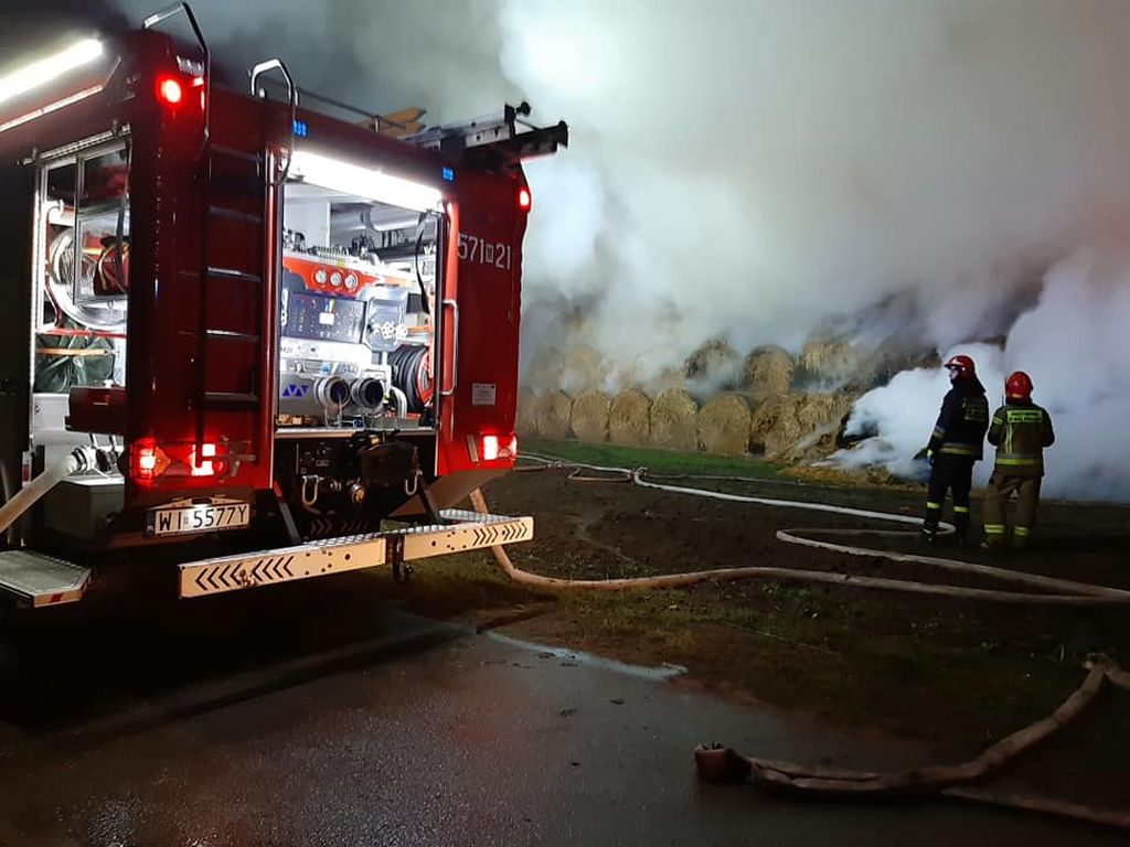 pożar bel słomy, pożary stogów, Goszczyce Średnie, powiat płoński, gmina kcynia