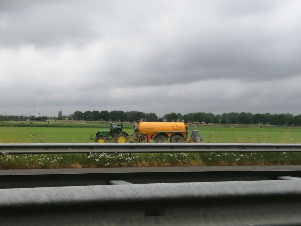 gnojówka, gnojowica, płynne nawozy naturalne, wartościowe nawozy naturalne, skład nawozów naturalnych