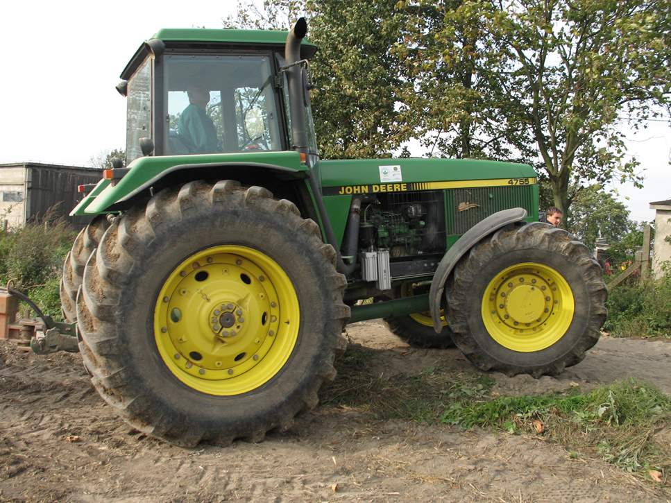 John Deere 6215R