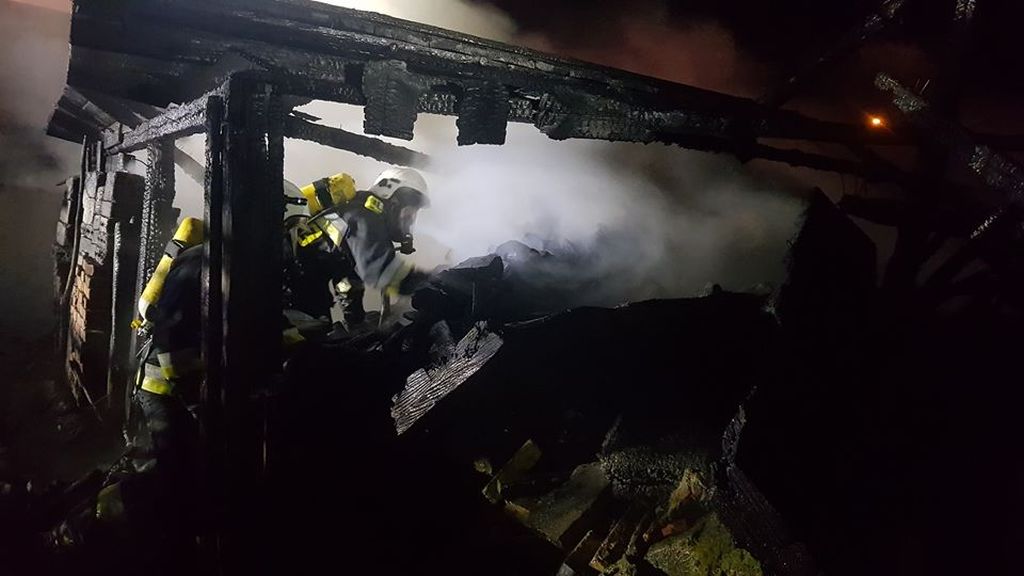 Suchodaniec, poiwiat strzelecki, zawalona stodoła