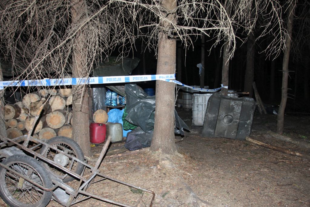 leśna bimbrownia, gródek, podlasie, nielegalna produkcja alkoholu, kas białystok