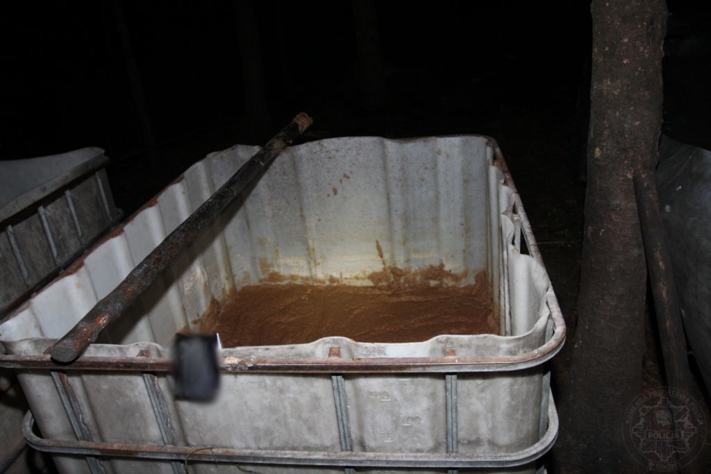 leśna bimbrownia, gródek, podlasie, nielegalna produkcja alkoholu, kas białystok