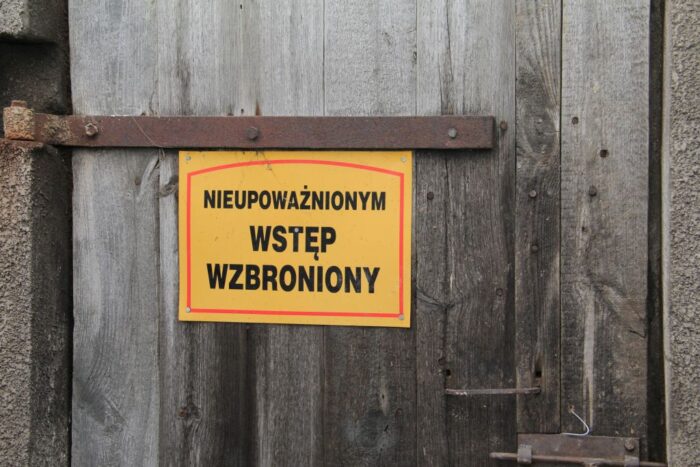 zagrożenie mikrobiologiczne, organizacje prozwierzęce, Copa-Cogeca, gospodarstwa hodowlane, podpalanie ferm,