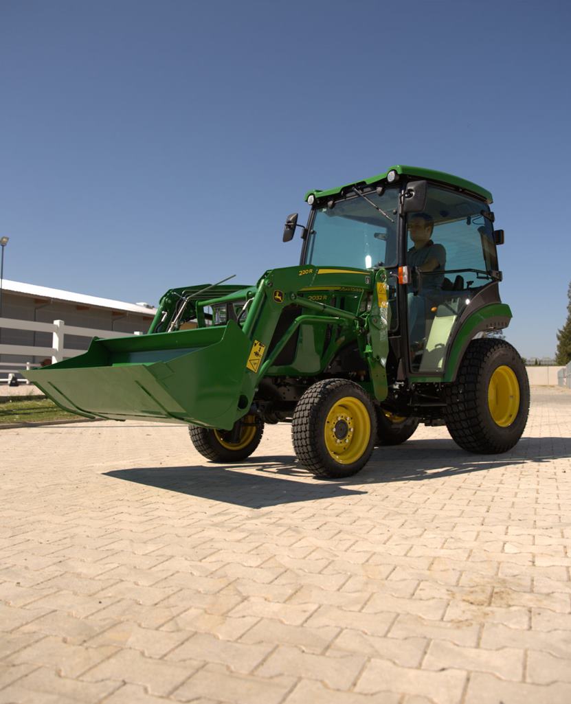 John Deere 2032R