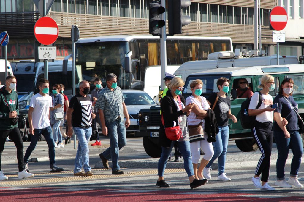 protest rolników w warszawie, siedziba pis, ustawa o ochronie zwierząt, agrounia