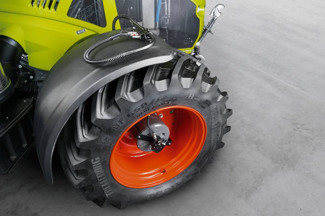 Ciągniki Claas Axion serii 900