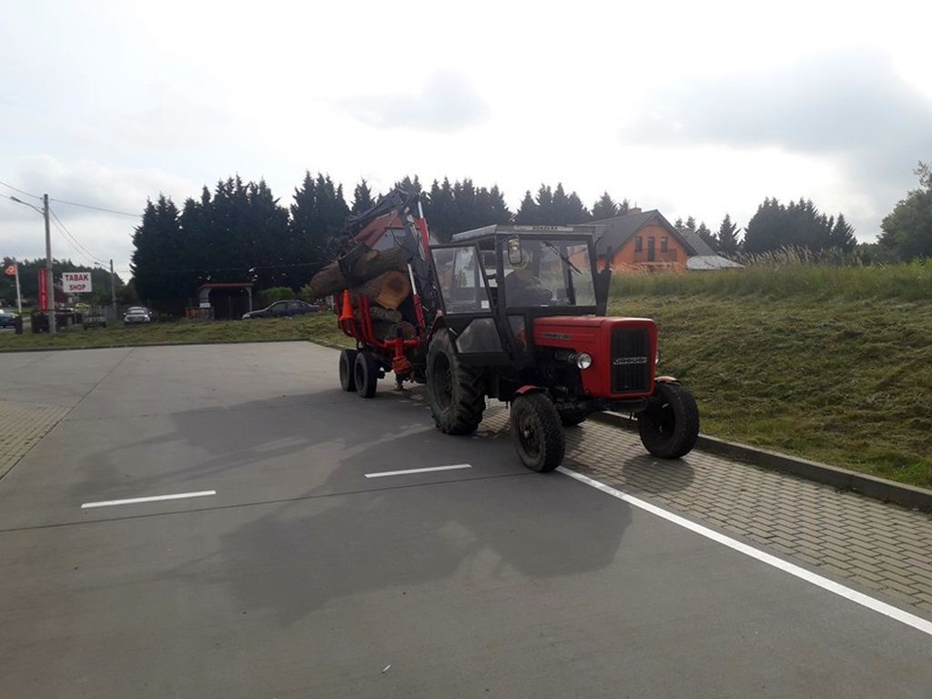 kontrole ciągników rolniczych, transport drewna, przewóz jabłek, Inspekcja Transportu Drogowego