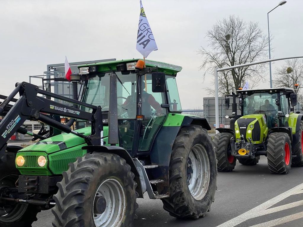 agrounia, protest rolników, węzeł Stryków, autostrada A2