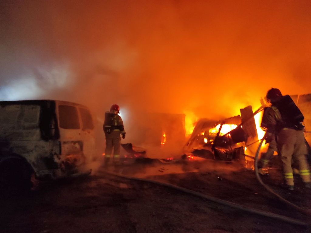 pożary w gospodarstwach, Raciborowice, KM PSP Chełm, pożar ciągników rolniczych
