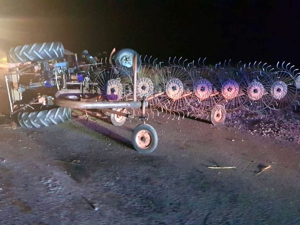 traktor w rowie, Piasecznia, powiat ostrołęcki, KMP Ostrołęka