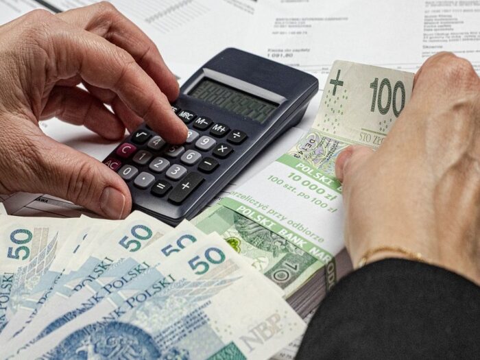 pieniądze, kredyt, dług, banknoty