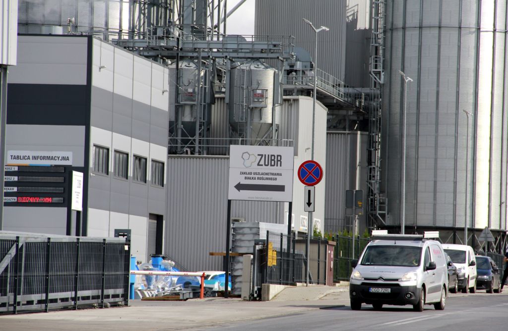Agrolok, ZUBR, białko chronione, ekspandowanie pasz, uszlachetnianie białka roślinnego,