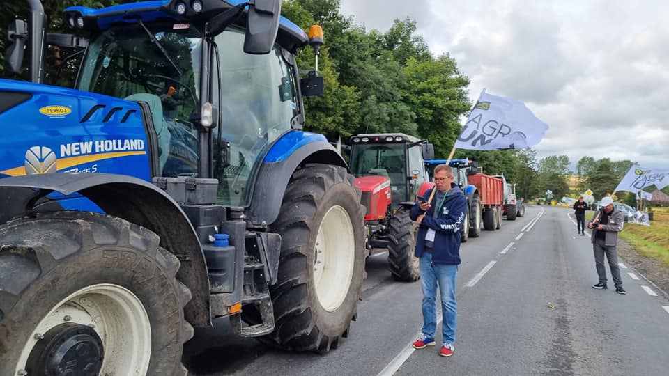 agrounia, protest, blokada drogi, michał kołodziejczak, sampława