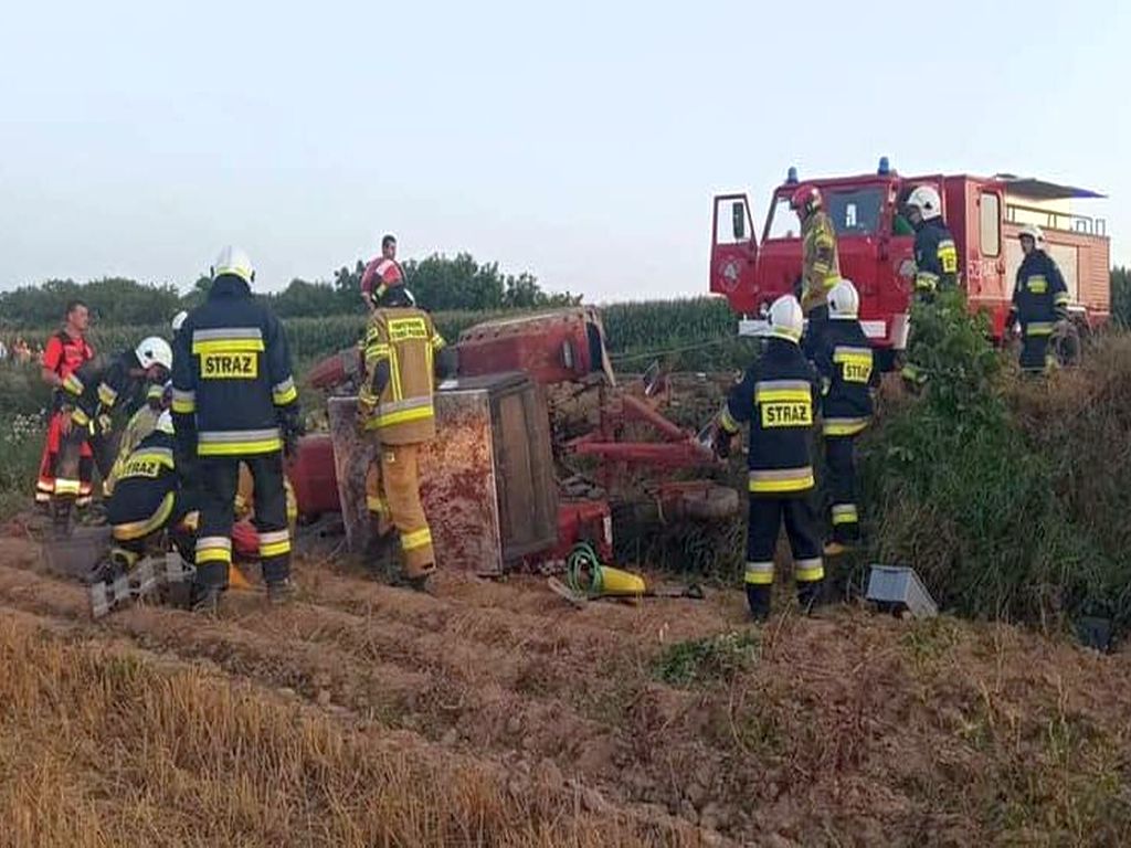 ciągnik, traktor, skarpa
