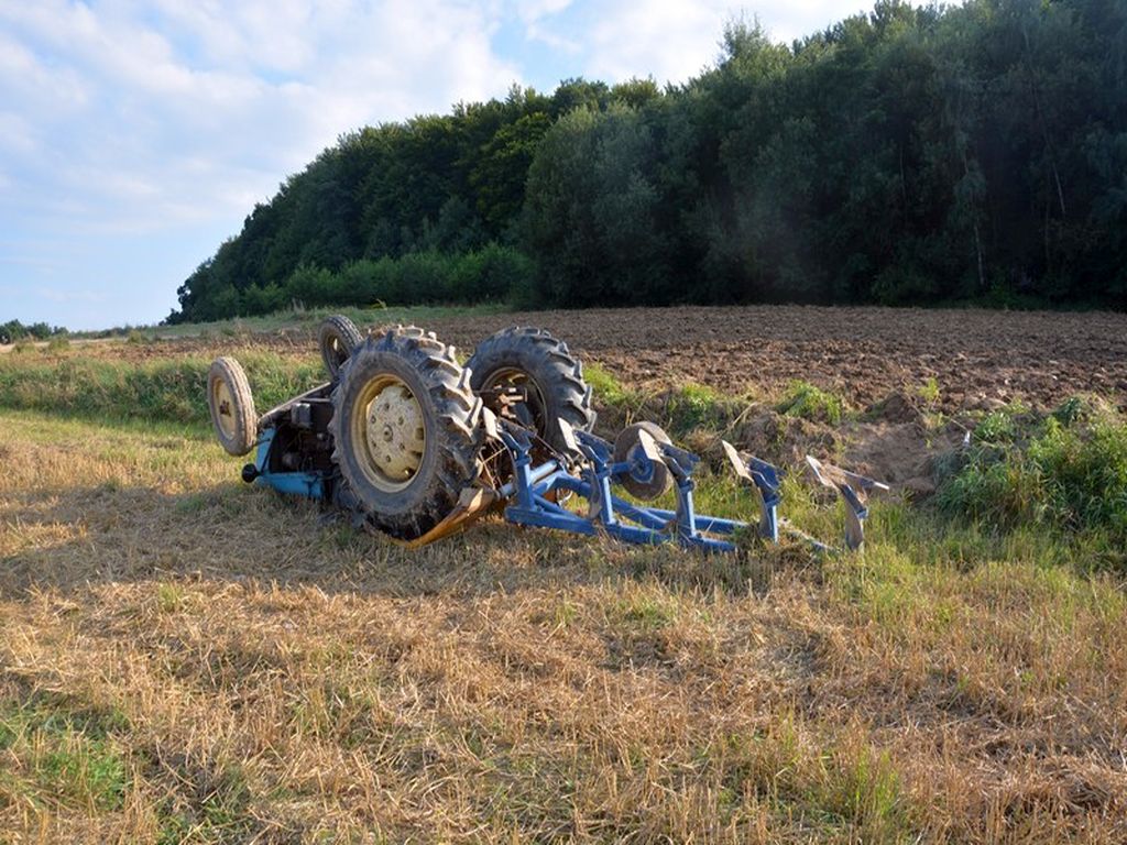 orka, wypadki na polu, Piotrówka, powiat krośnieński, KMP Krosno