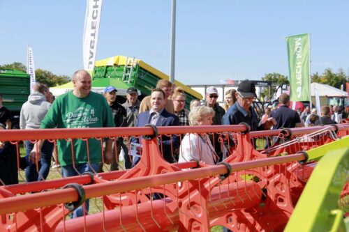 targi w Szepietowie, najatrakcyjniejsze stoisko, wystawa zwierząt, maszyny rolnicze, pokazy, doradztwo,