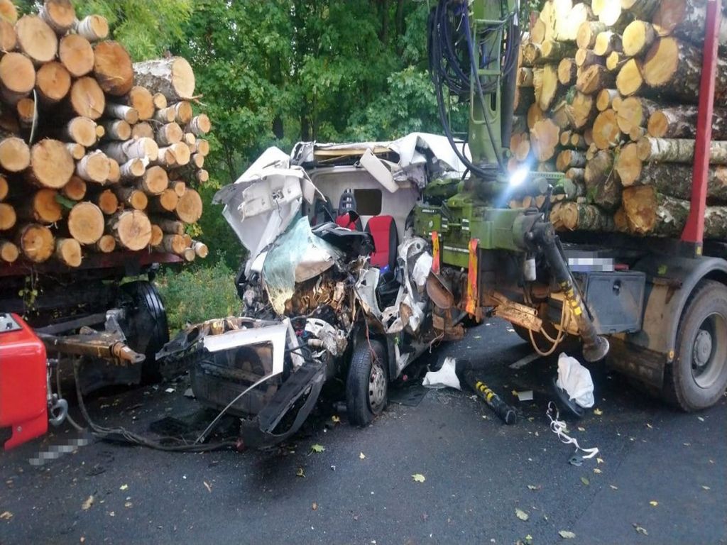 transport drewna, Dąbrowa Chełmińska, powiat bydgoski, KMP Bydgoszcz