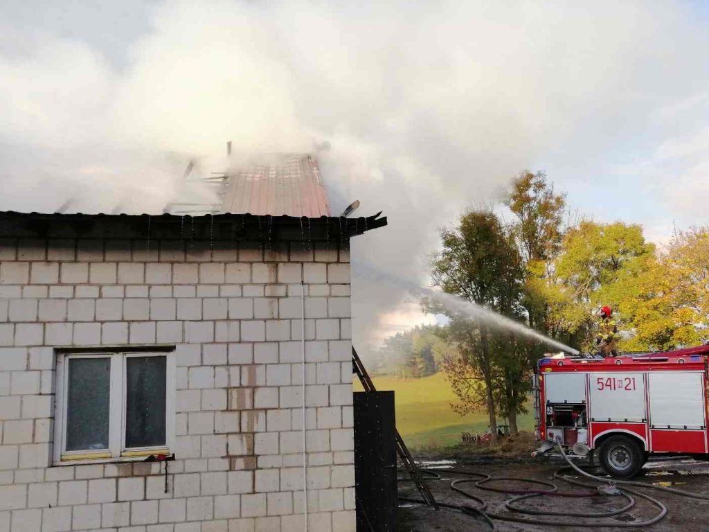 pożary w gospodarstwach rolnych, Włosty, powiat piski, Kuchary Borowe, powiat koniński