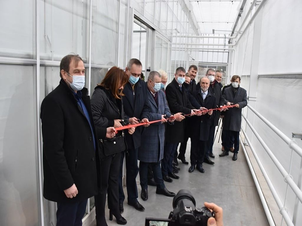 Zespół Szkół w Opatówku, nauka zawodu w szklarni, Zespół Szkół w Piotrkowicach Małych