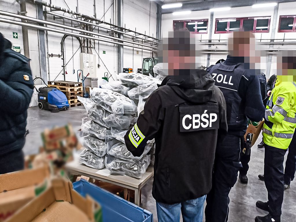 narkotyki w skrzyniach z pomidorami, CBŚ, przemyt narkotyków