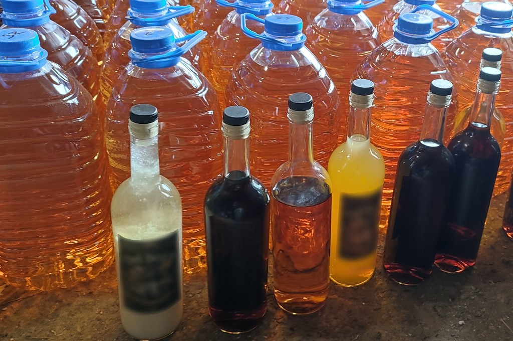 leśna bimbrownia, czarma białostocka, kas, nielegalna produkcja alkoholu