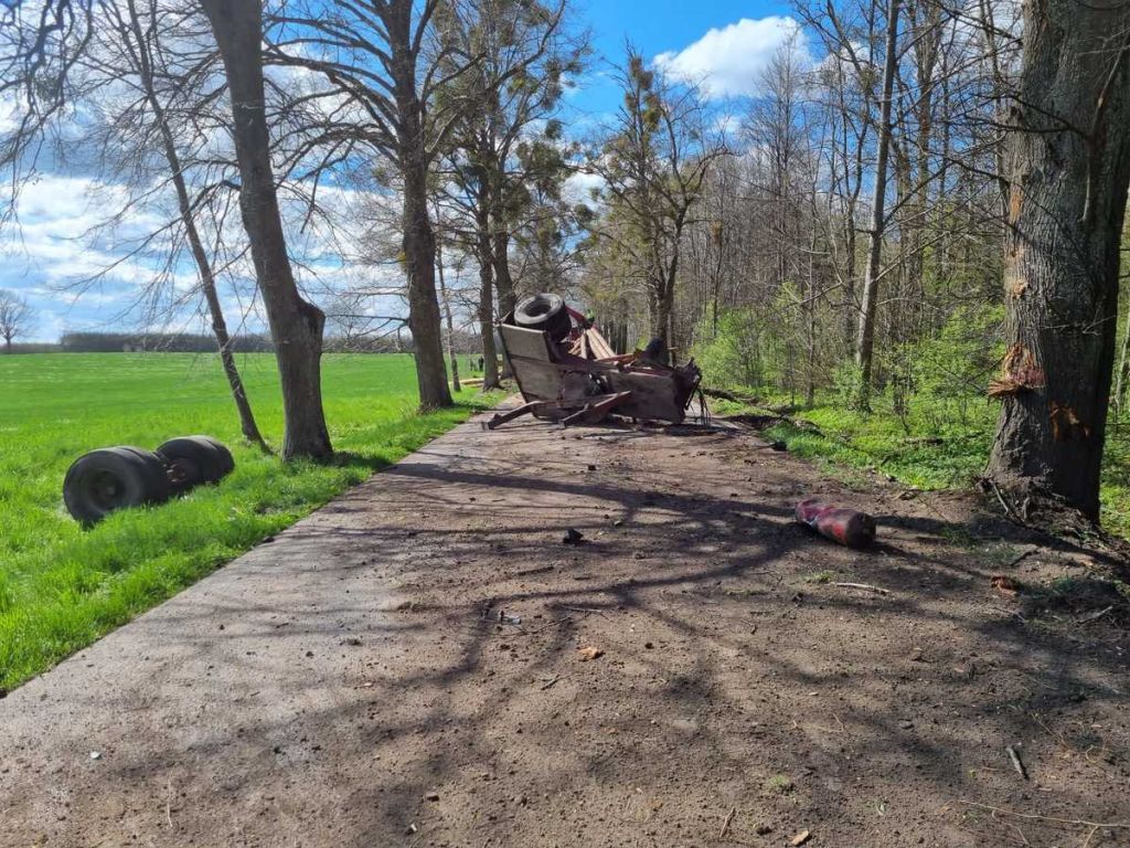 transport drewna, dłużyce, Wiatrowiec, Witki, powiat bartoszycki