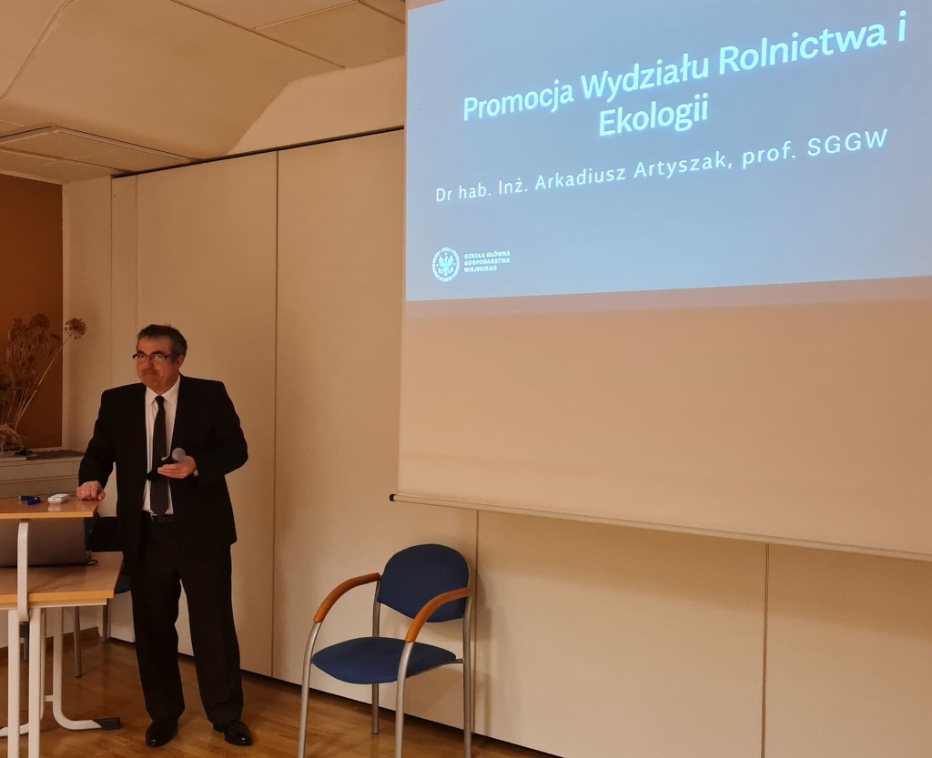 Arkadiusz Artyszak, sala