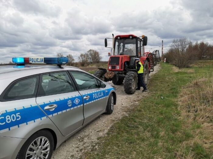pijani traktorzyści, gmina Suchowola, powiat myśliborski, Skarbimierz-Osiedle