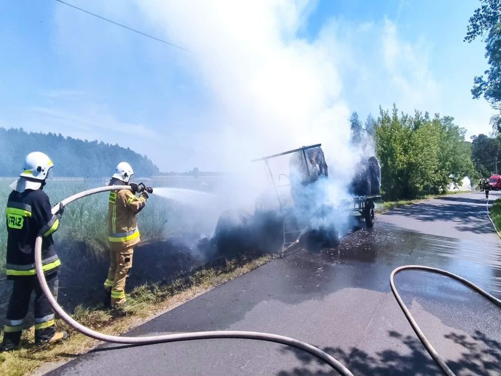 pożar siana na przyczepie, Charbice Dolne, powiat pabianicki, OSP Kazimierz