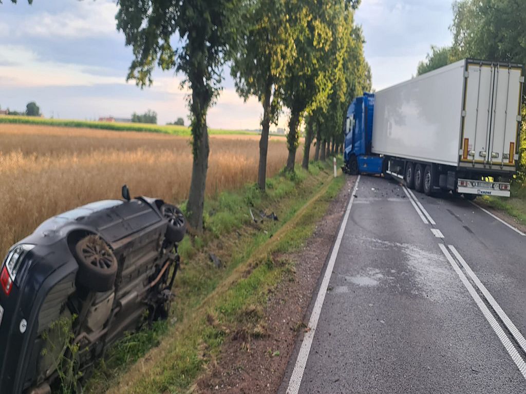 transport drobiu, kury na drodze, Świerczynek, powiat płocki, Marta Lewandowska