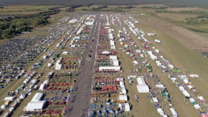 Agro Show 2022, maszyny, technika rolnicza, pokazy maszyn, Polska Izba Gospodarcza Maszyn i Urządzeń Rolniczych, RPT