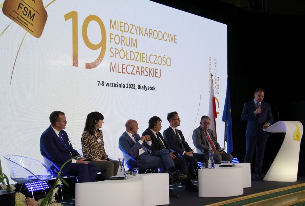 Międzynarodowe Forum Spółdzielczości Mleczarskiej, produkcja mleka, rynek mleka, spółdzielnie mleczarskie,