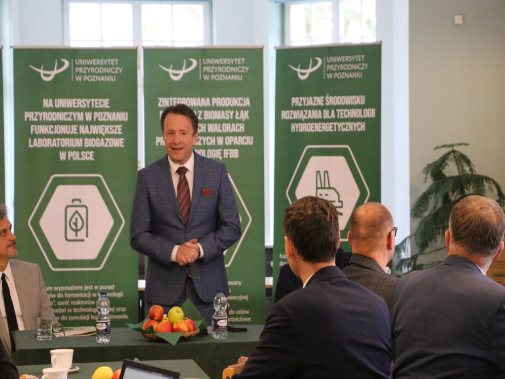 Przybroda, zielone ciepło, biogazownia, Uniwersytet Przyrodniczy w Poznaniu, Krzysztof Szoszkiewicz