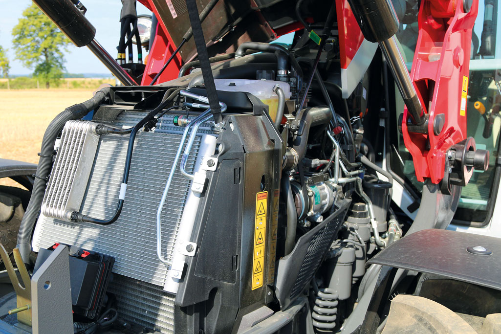 traktory Massey Ferguson 5S, Artur Kabza, RPT, Rolniczy Przegląd Techniczny