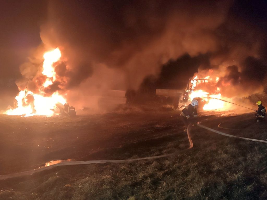 pożar, charzyno-kolonia, straż pożarna